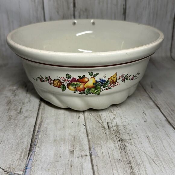 Vintage Ceramic Jello Bundt Cake Mold Baking Pan, Kitchen Wall Décor Teleflora - Picture 1 of 7